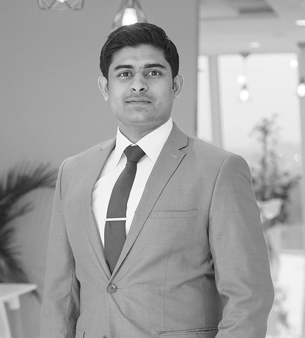 Harrison Santhosh – B&W Harrison Santhosh - B&W