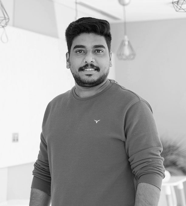 Yadu – B&W Yadu - B&W